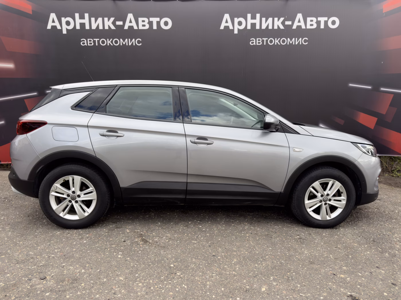 Opel Grandland X фото 8