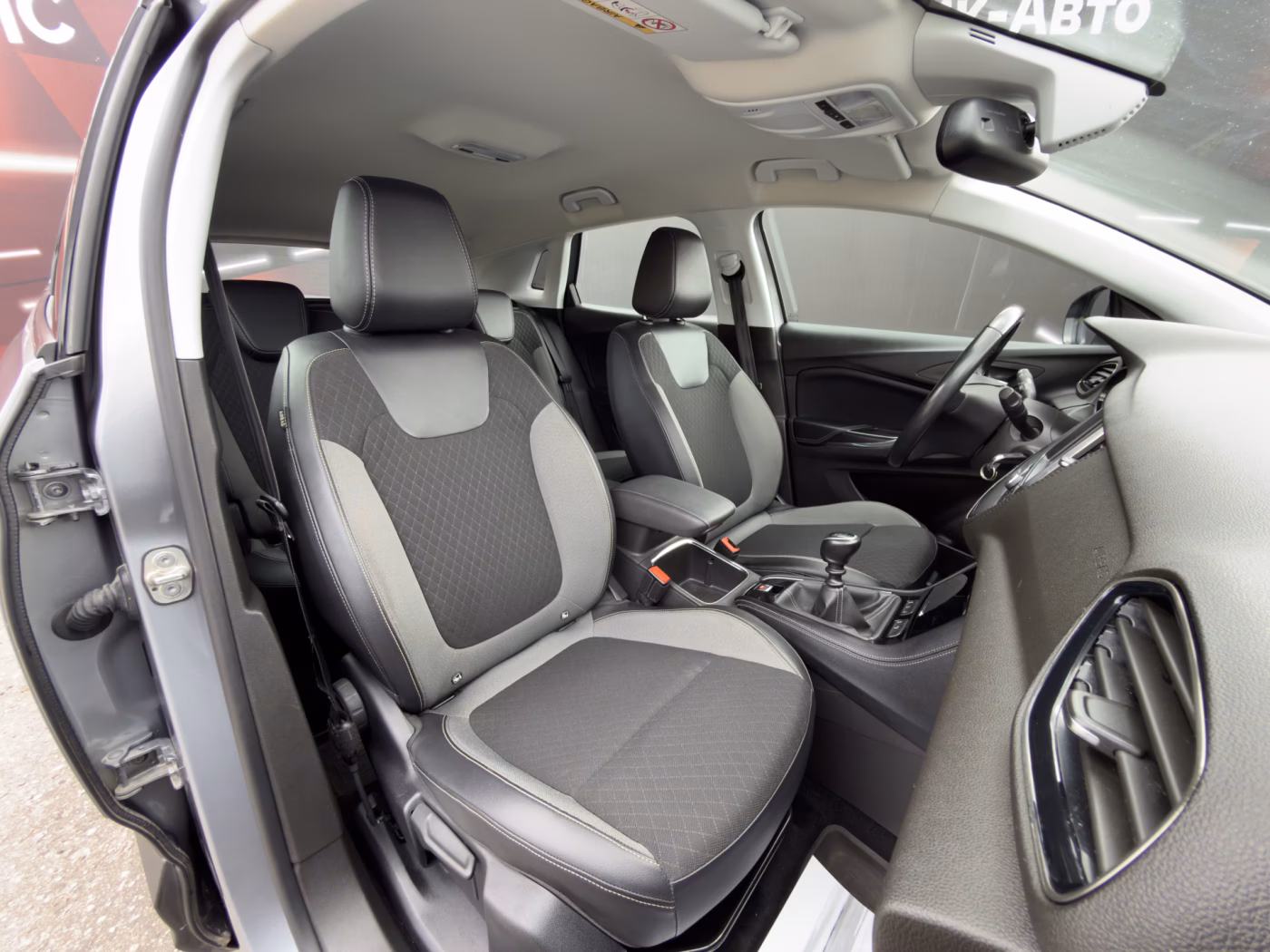 Opel Grandland X фото 14
