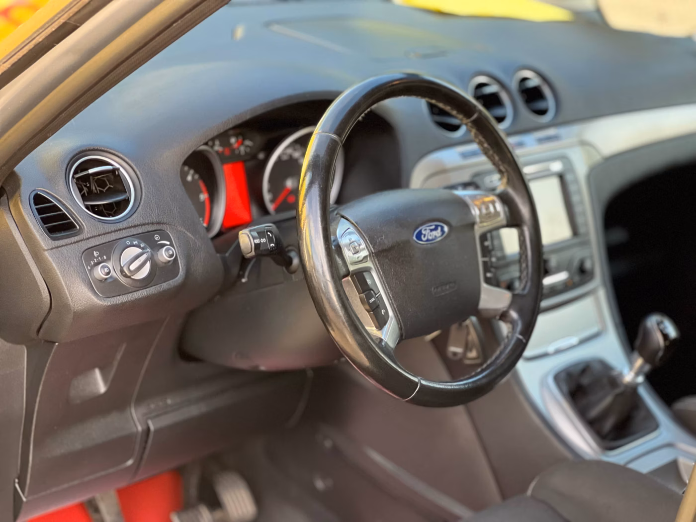 Ford S-MAX фото 11