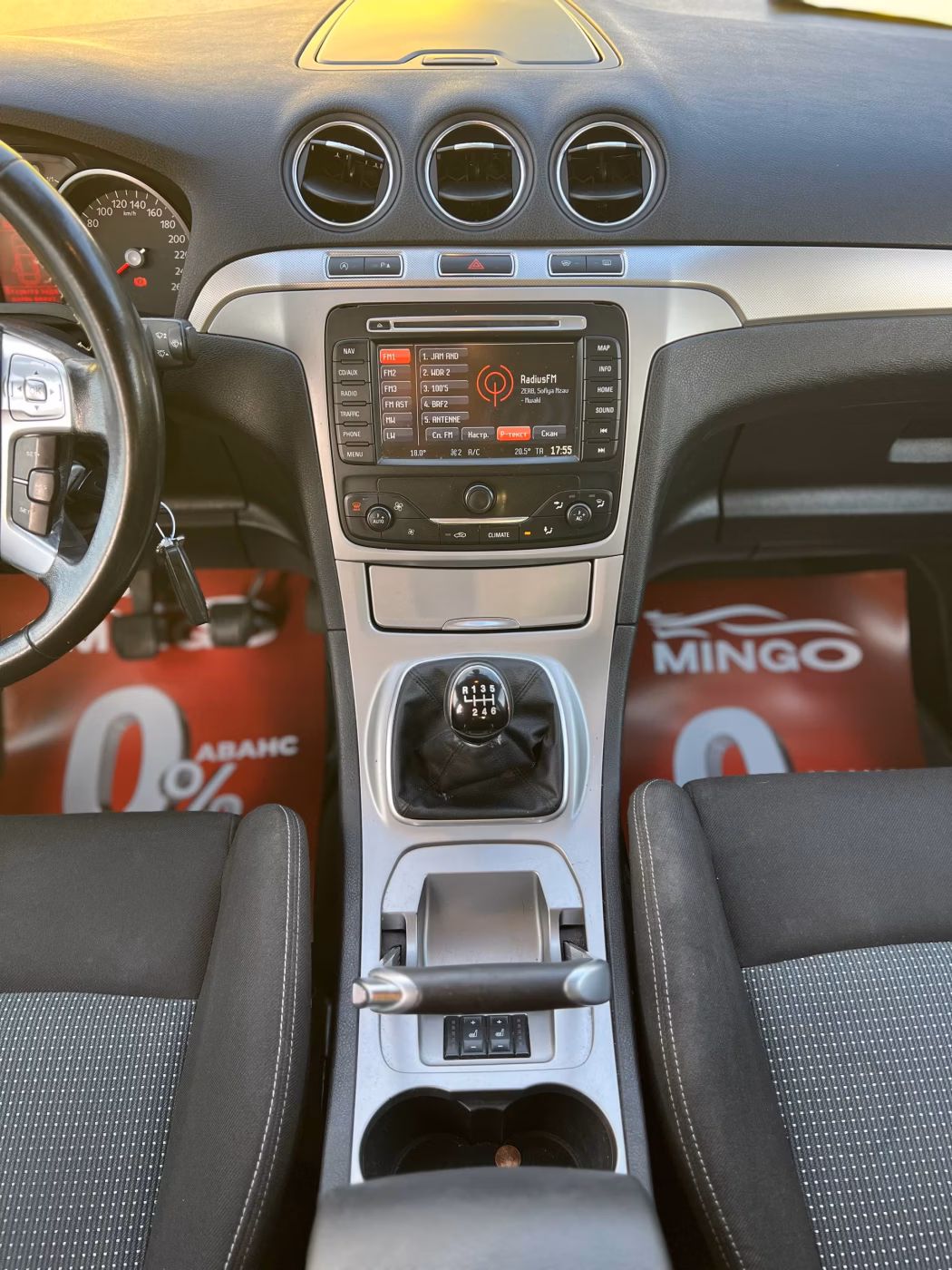 Ford S-MAX фото 13