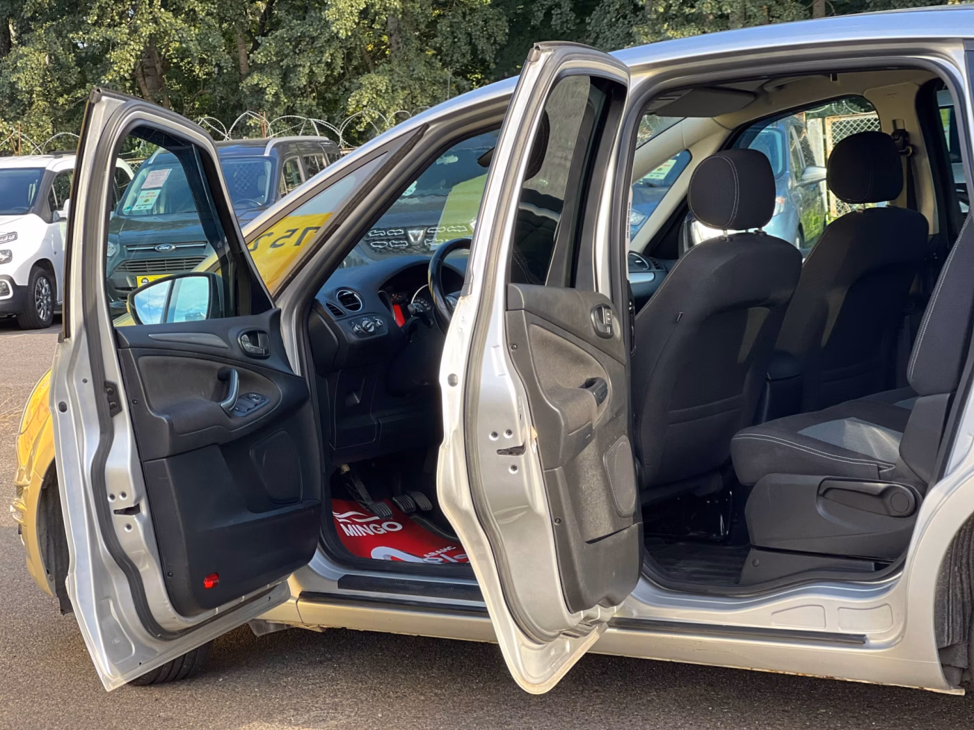 Ford S-MAX фото 17