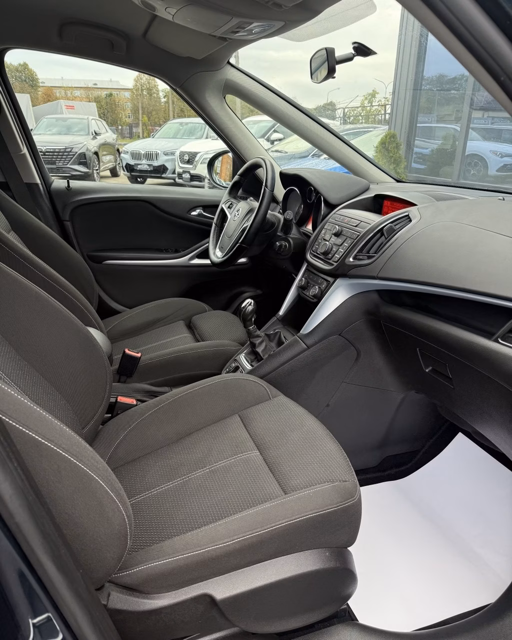 Opel Zafira фото 12