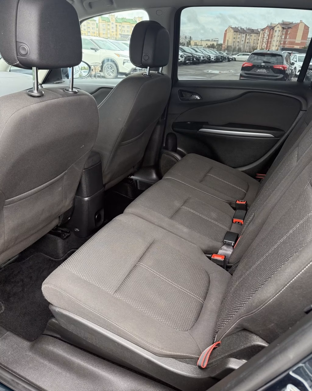 Opel Zafira фото 14