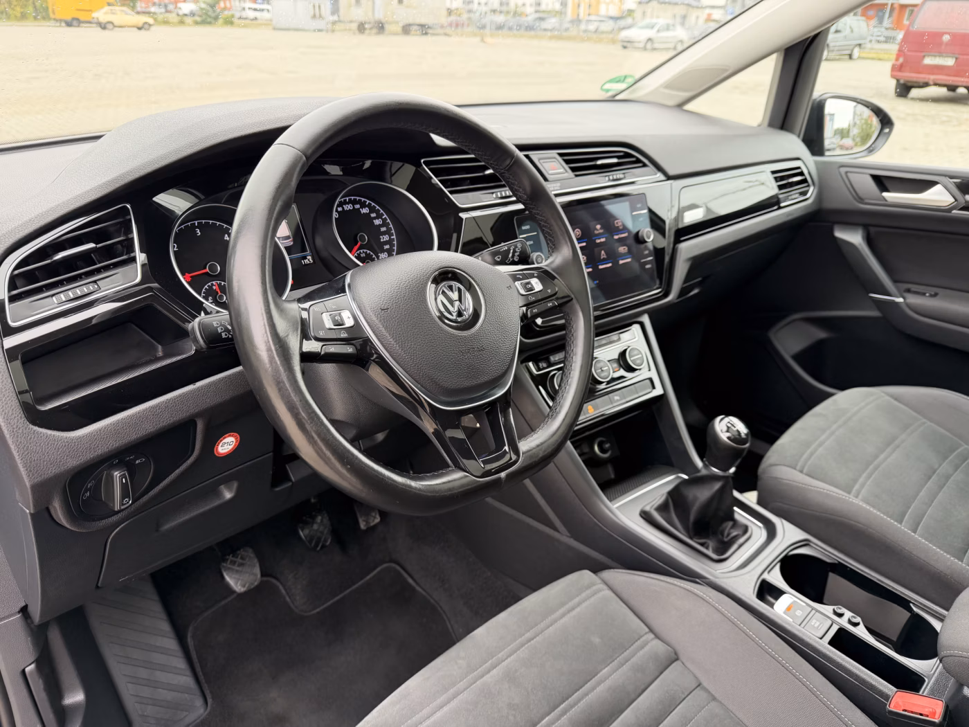 Volkswagen Touran фото 14