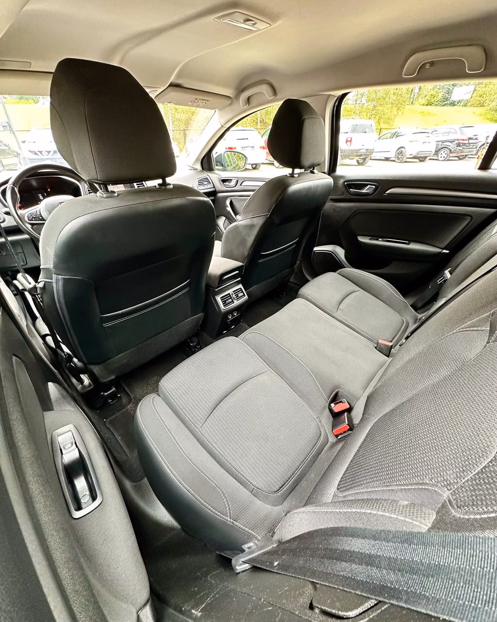 Renault Megane фото 12