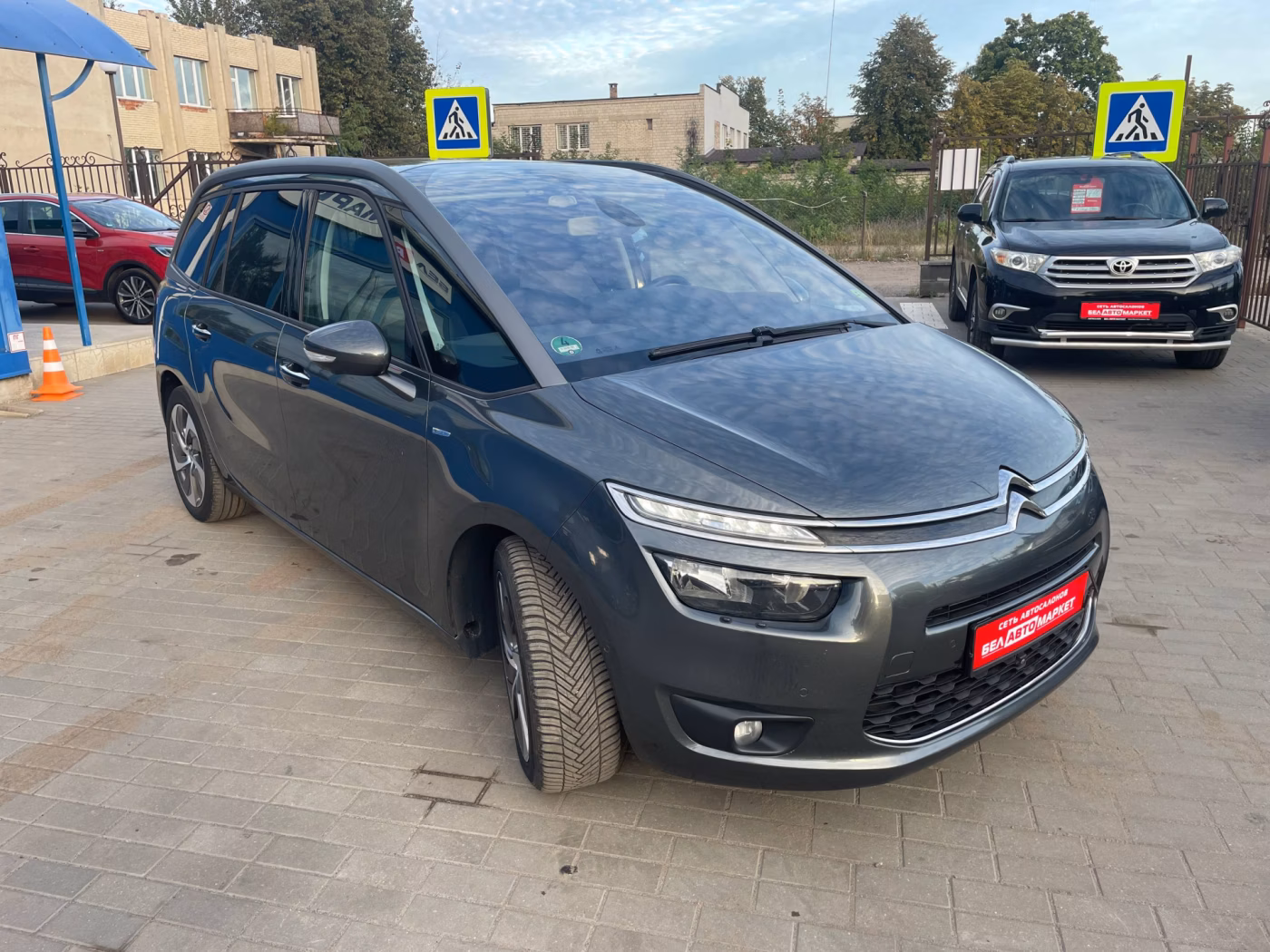 Citroen C4 Grand Picasso фото 3
