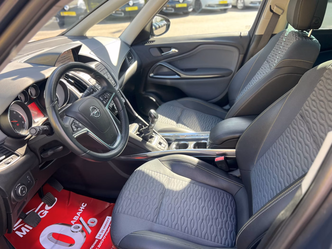 Opel Zafira фото 9