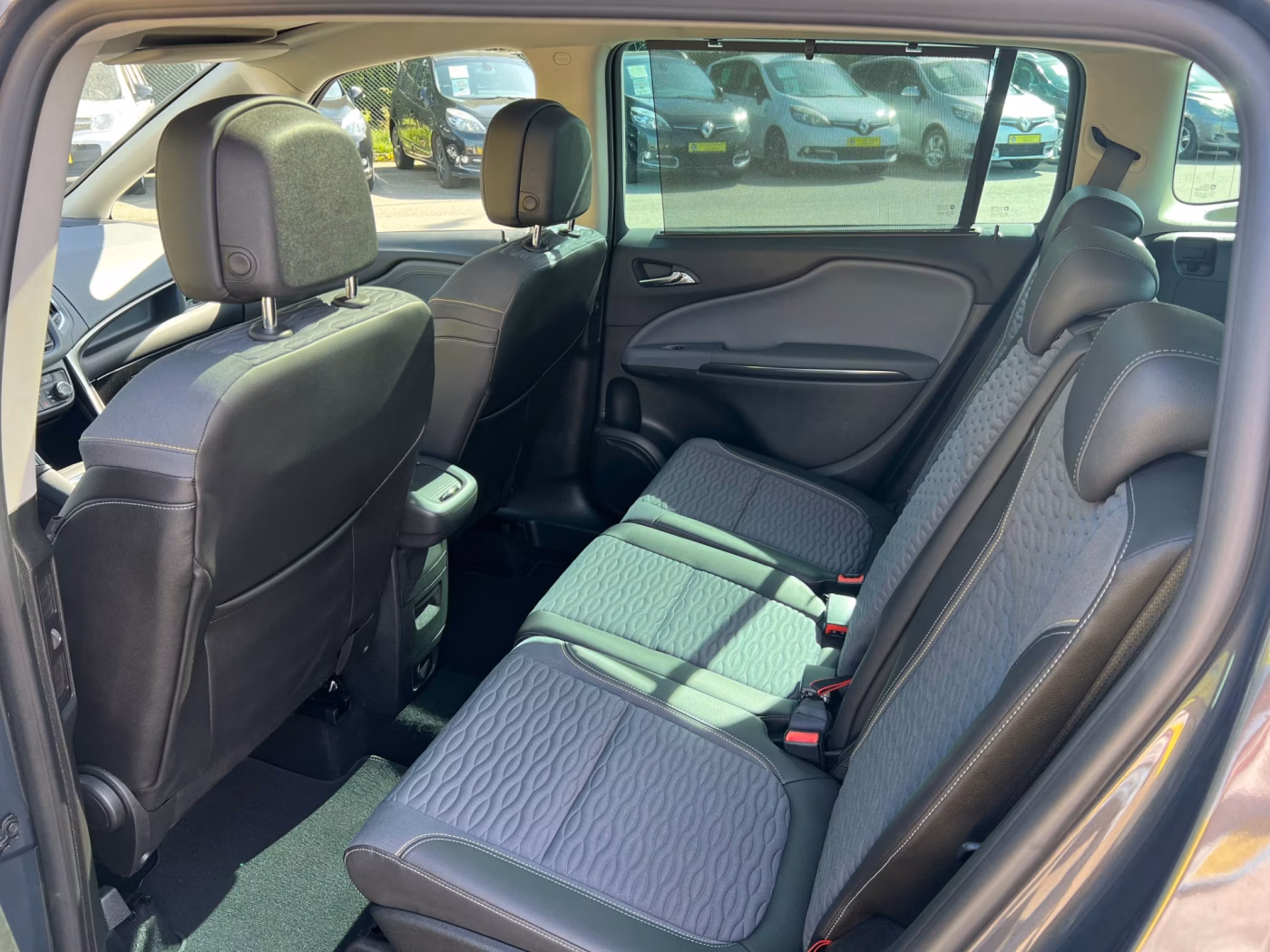 Opel Zafira фото 14