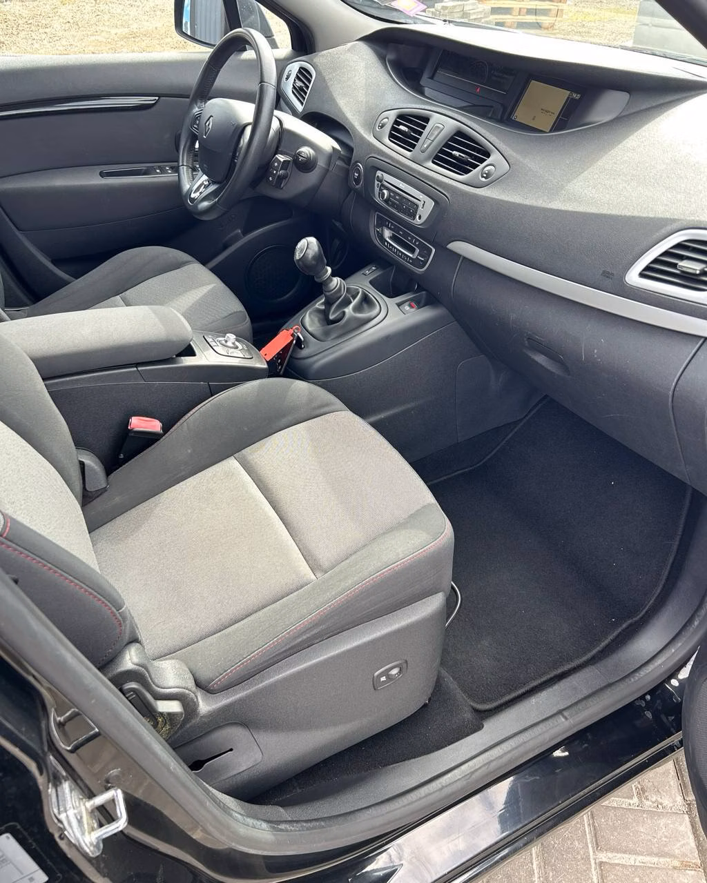 Renault Scenic фото 12