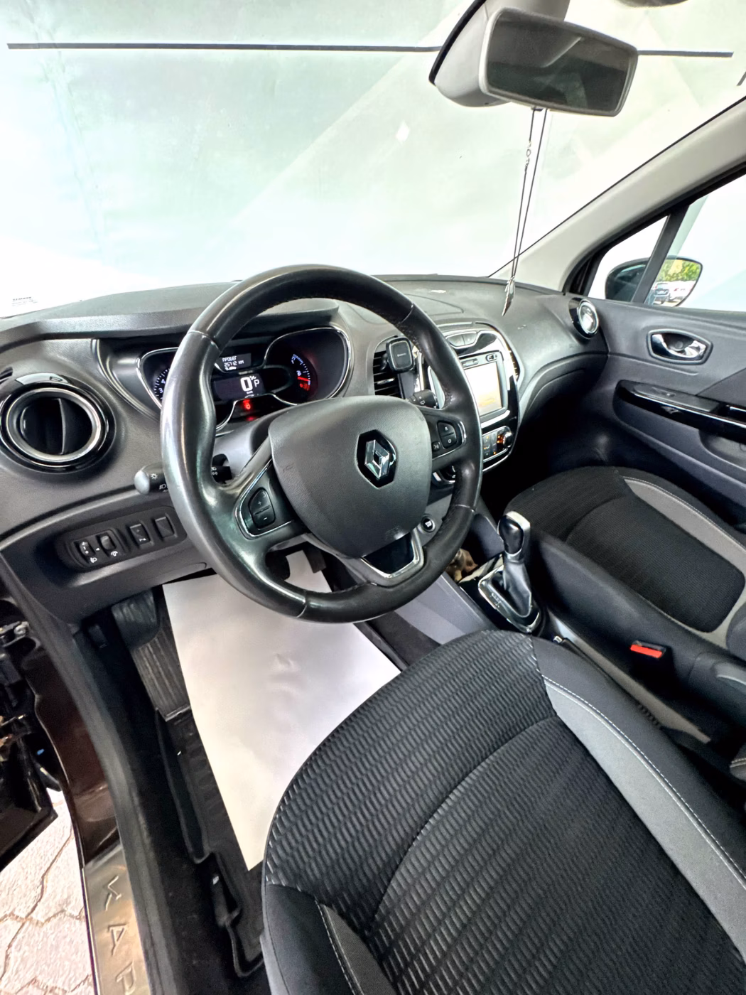 Renault Kaptur фото 10