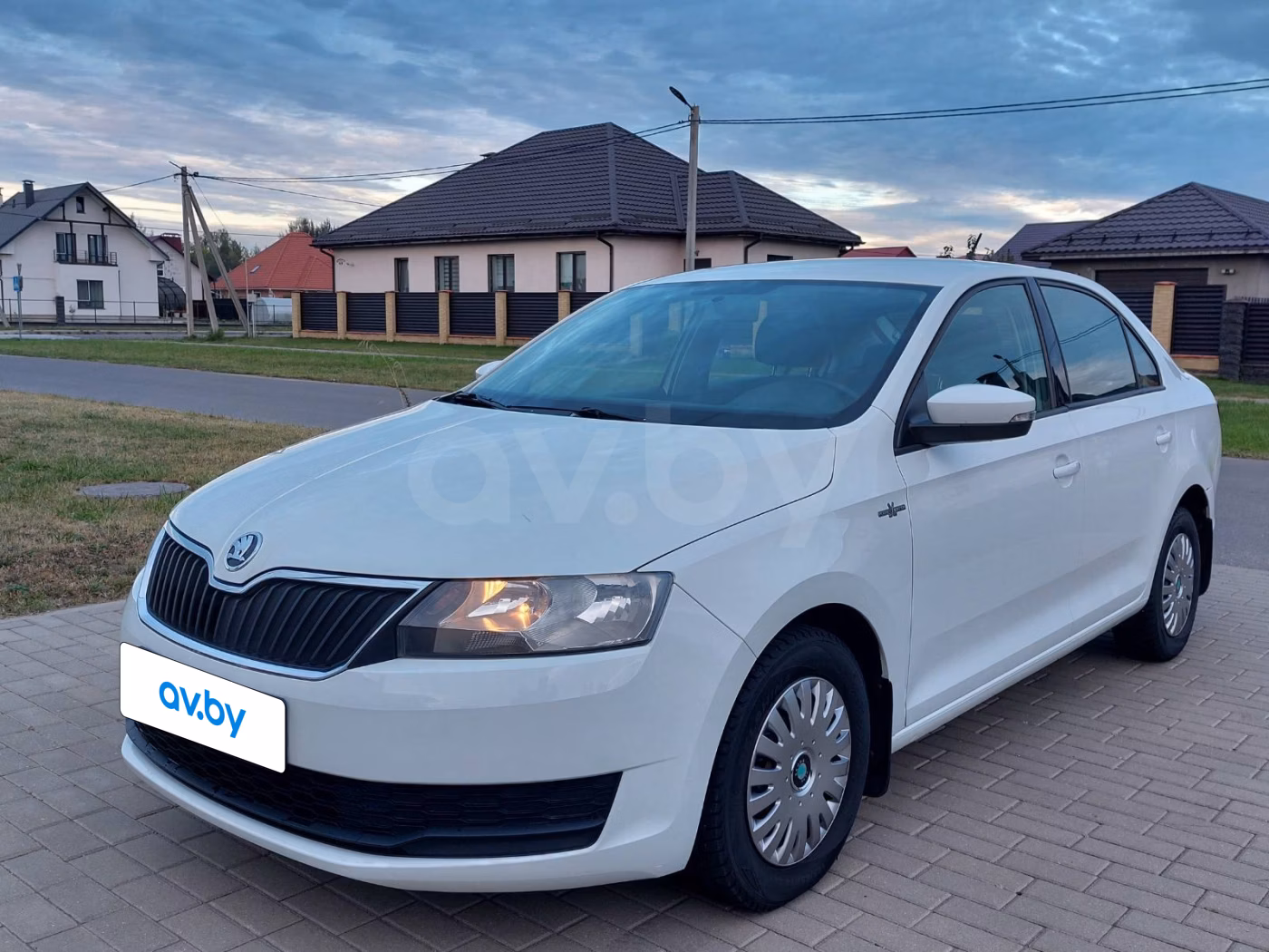 Skoda Rapid фото 2