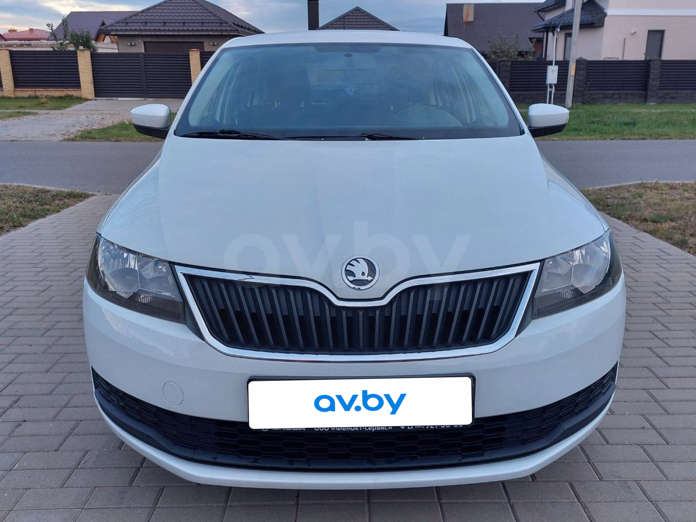 Skoda Rapid фото 7