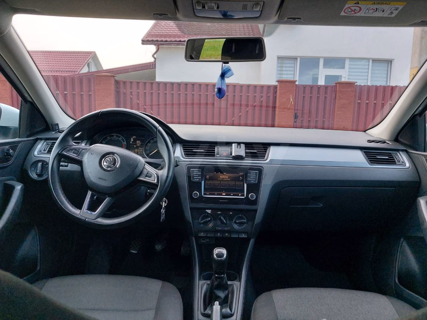 Skoda Rapid фото 10