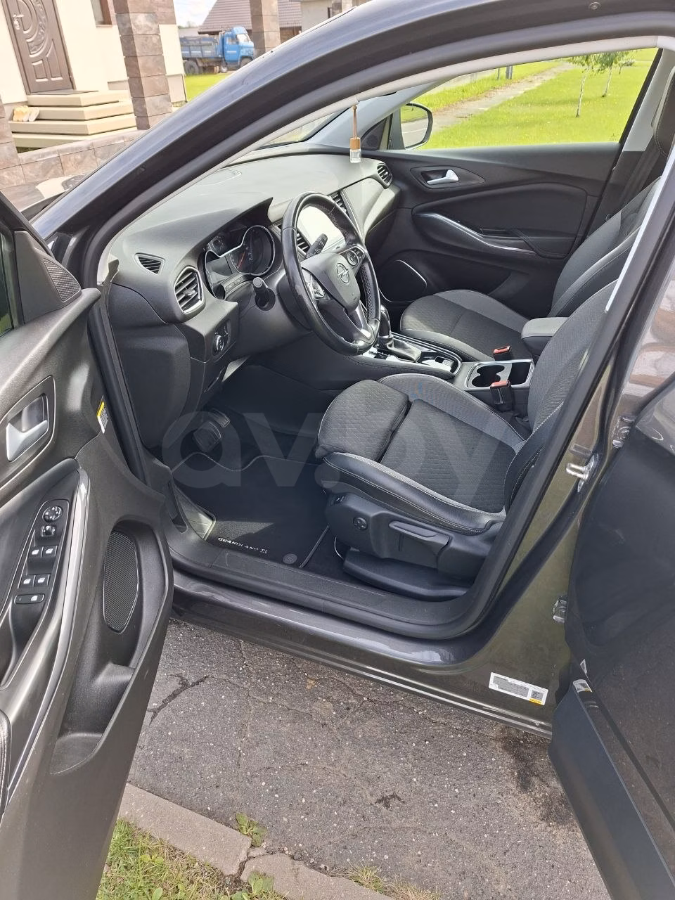 Opel Grandland X фото 10