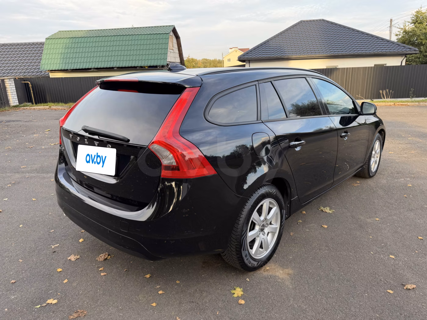 Volvo V60 фото 4