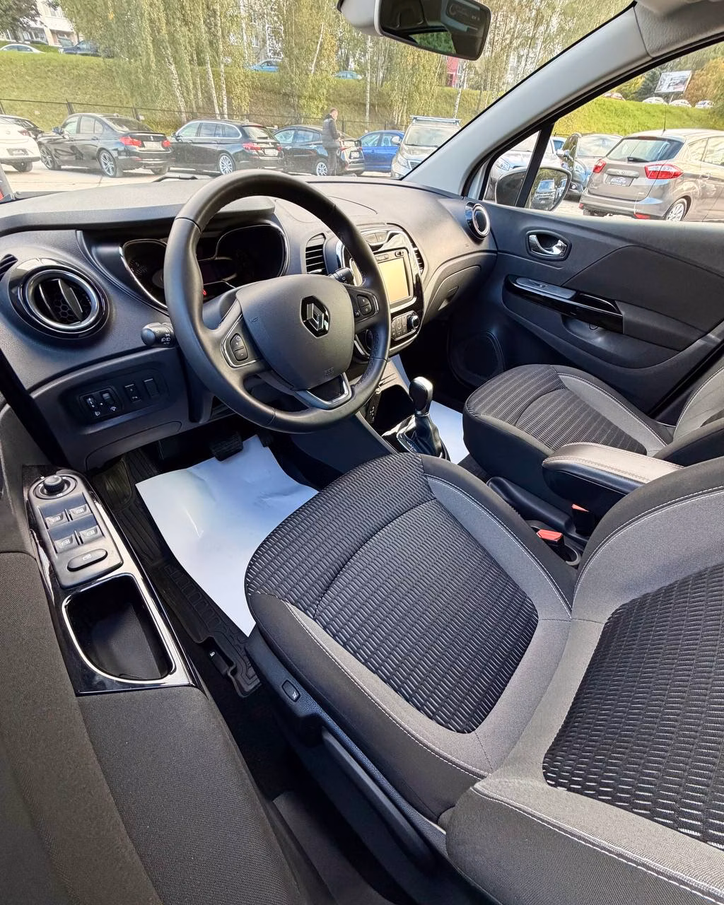 Renault Kaptur фото 9