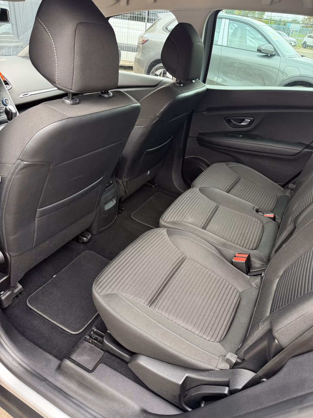 Renault Grand Scenic фото 8