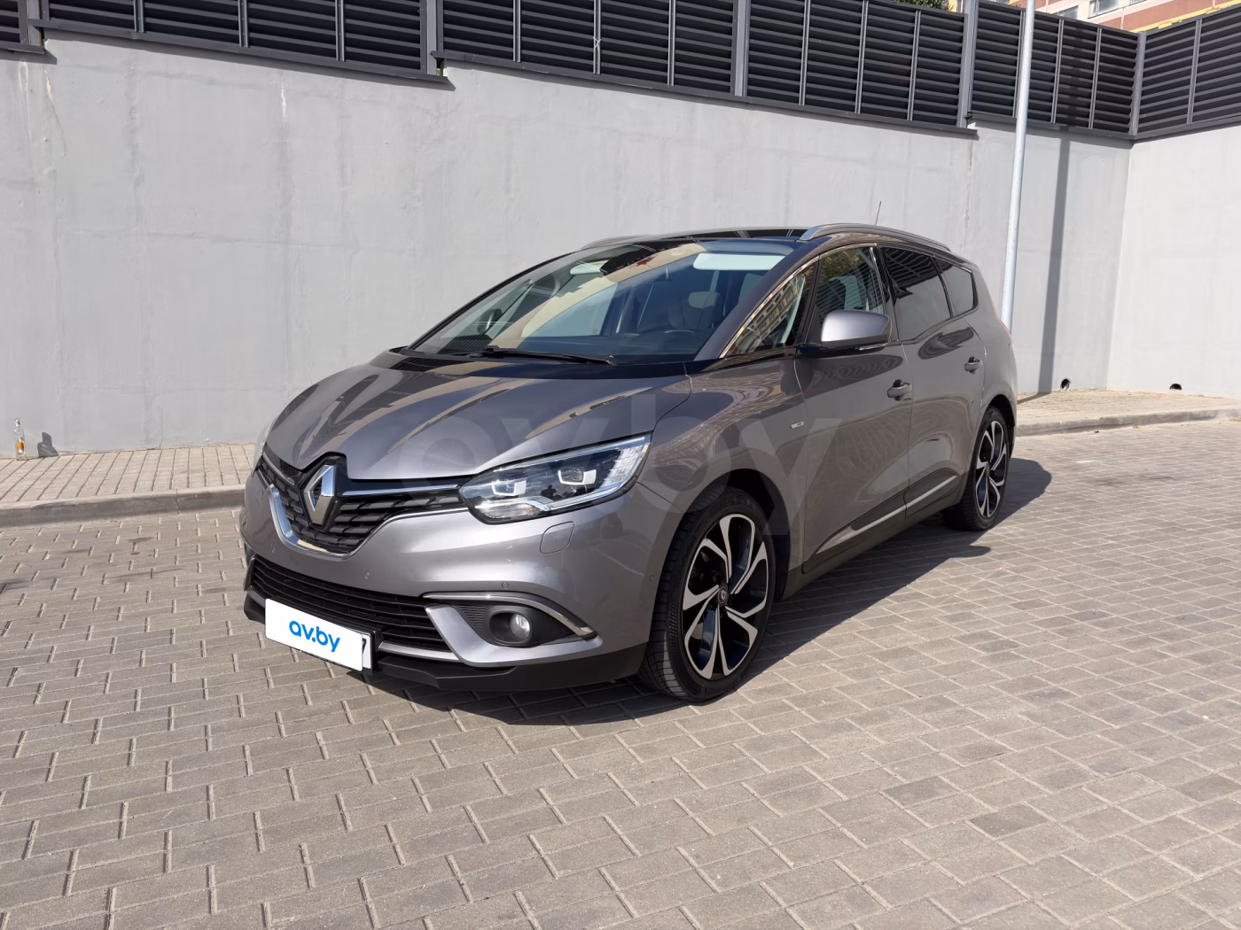 Renault Grand Scenic фото 9