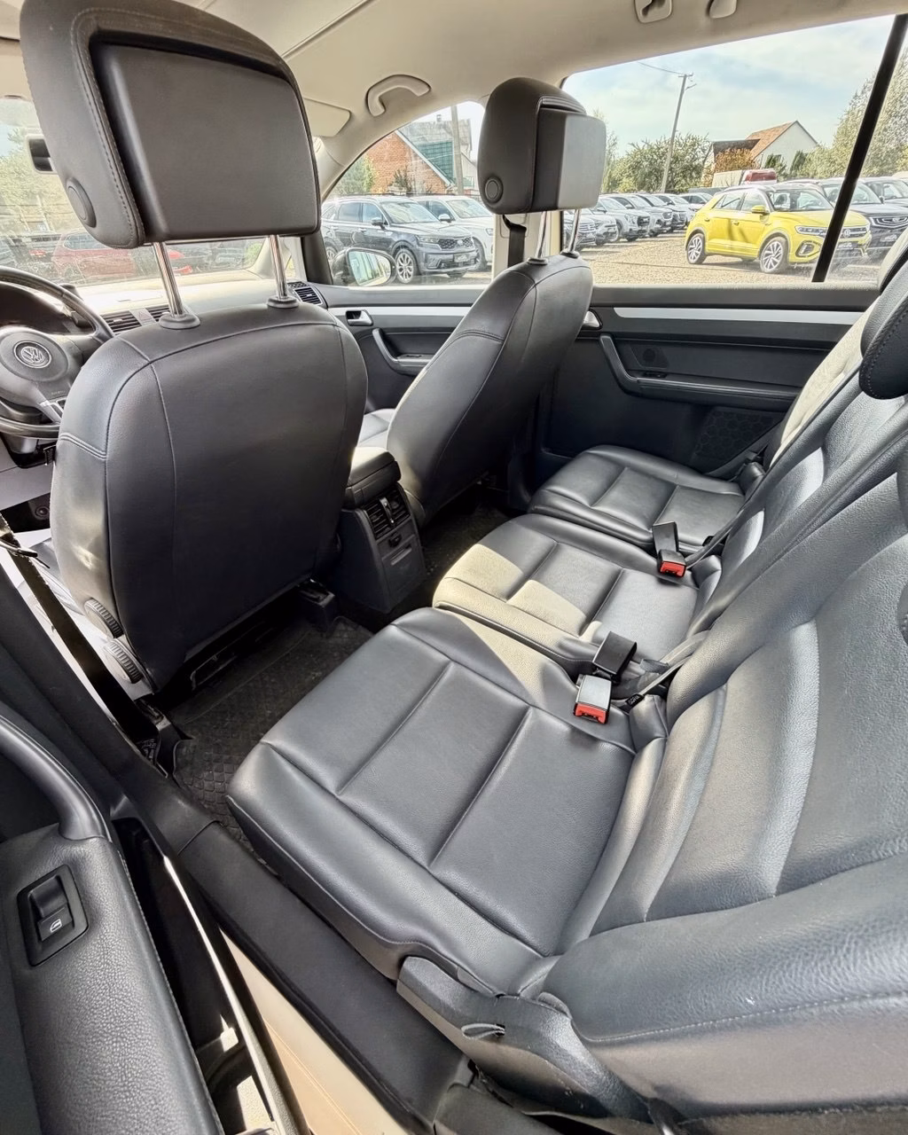 Volkswagen Touran фото 9