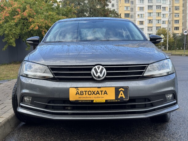 Volkswagen Jetta фото 2