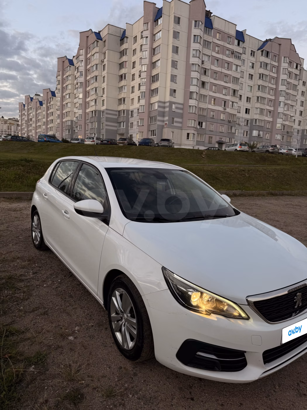 Peugeot 308 фото 2