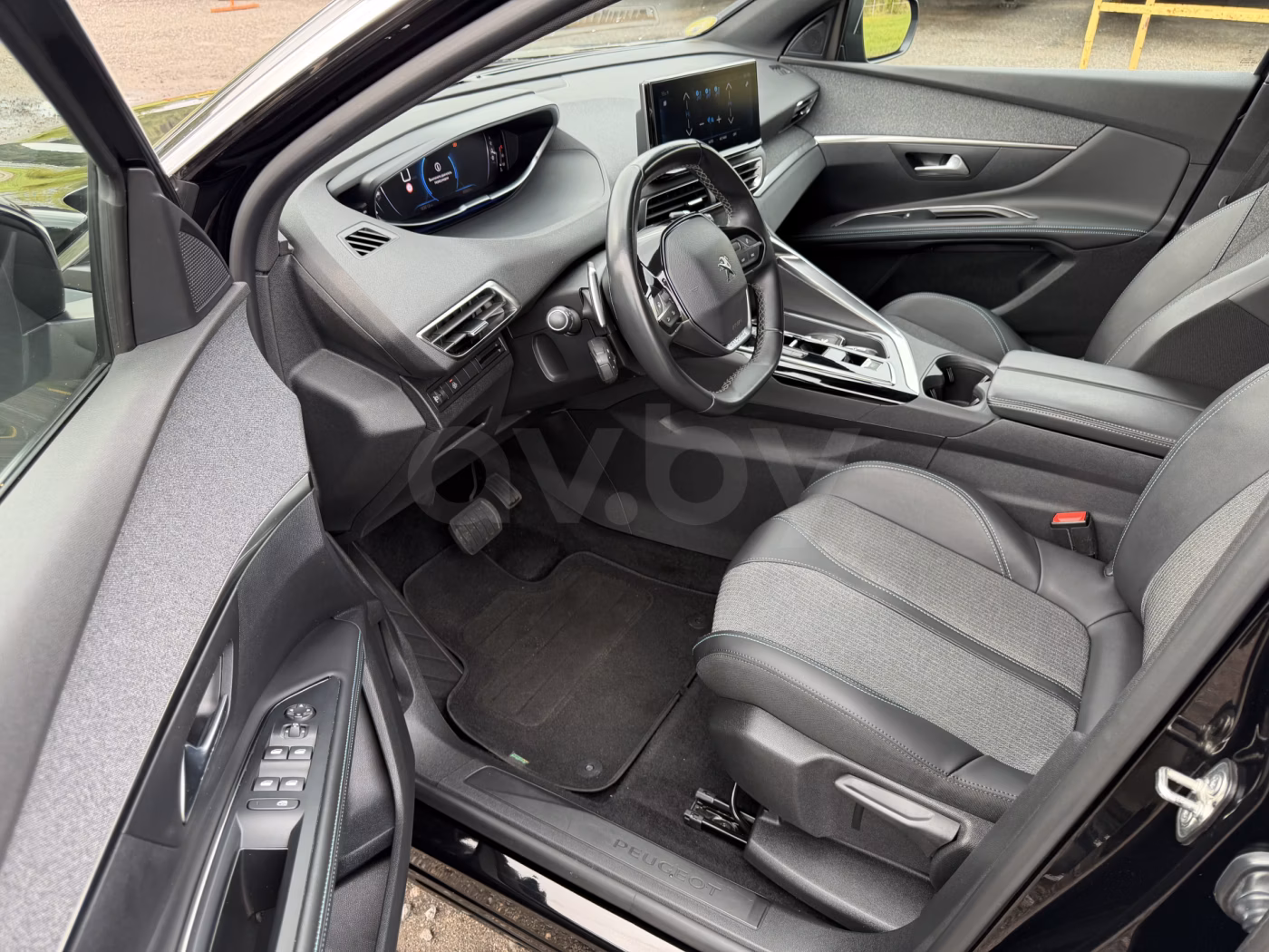 Peugeot 5008 фото 11