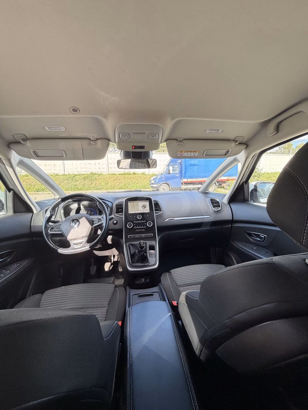 Renault Scenic фото 9