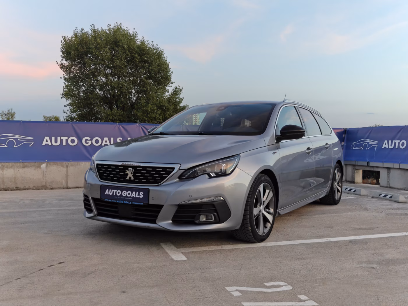 Peugeot 308 фото 3