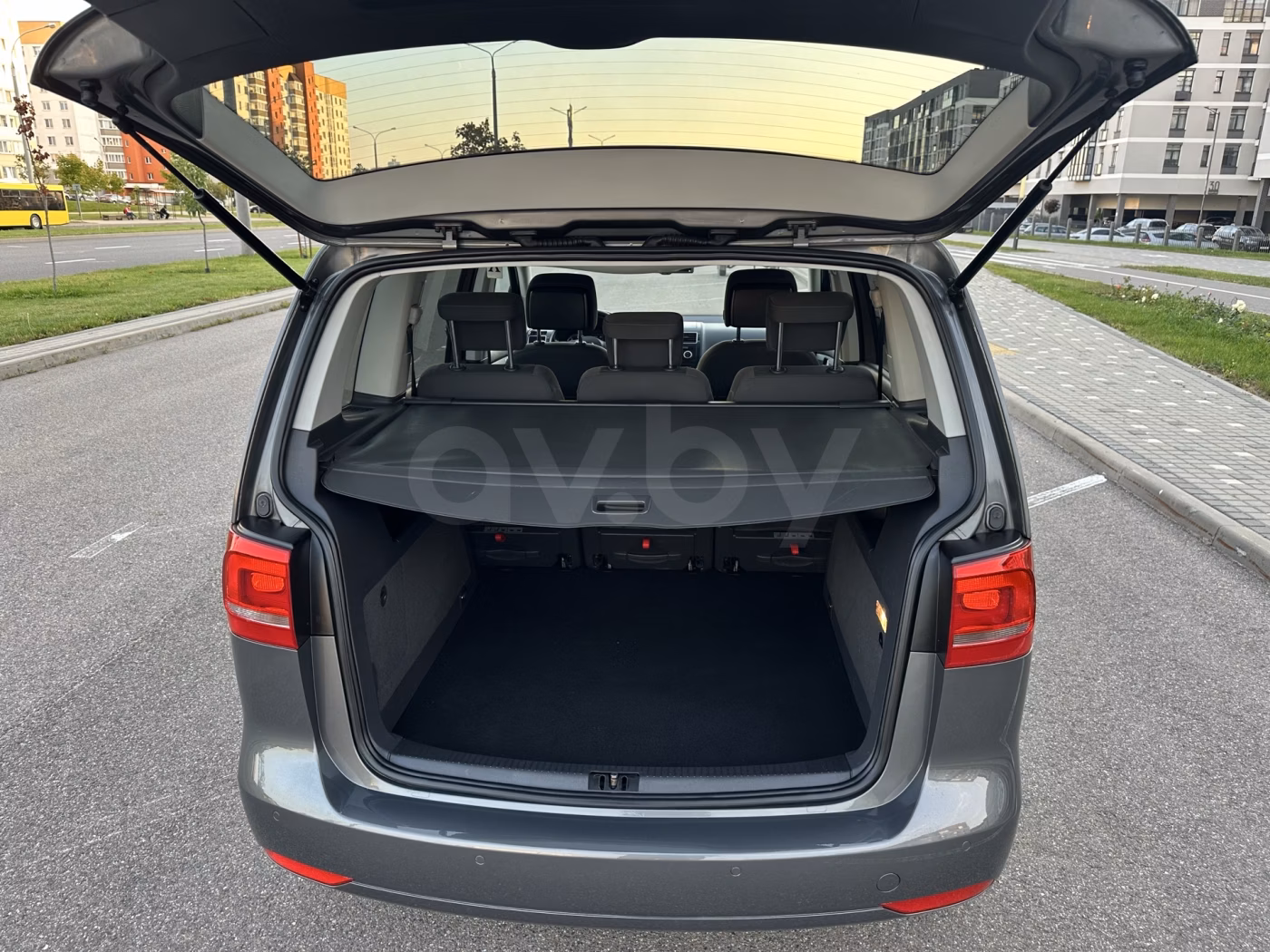Volkswagen Touran фото 12