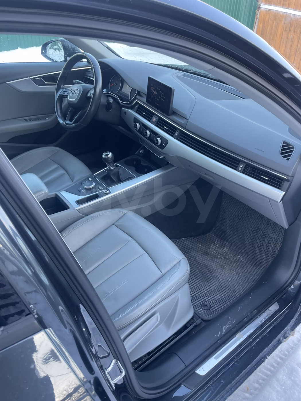 Audi A4 фото 2