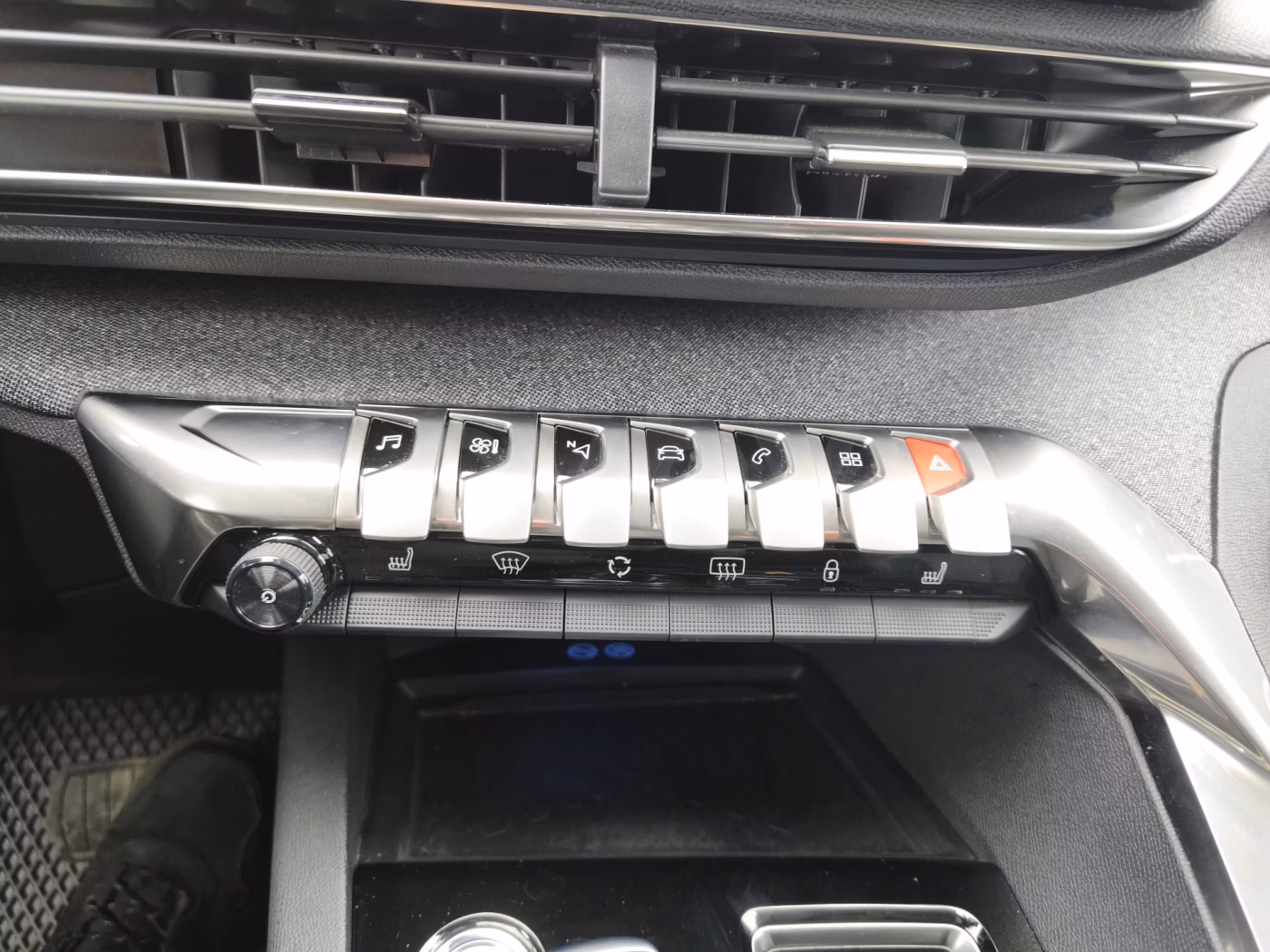 Peugeot 5008 фото 9