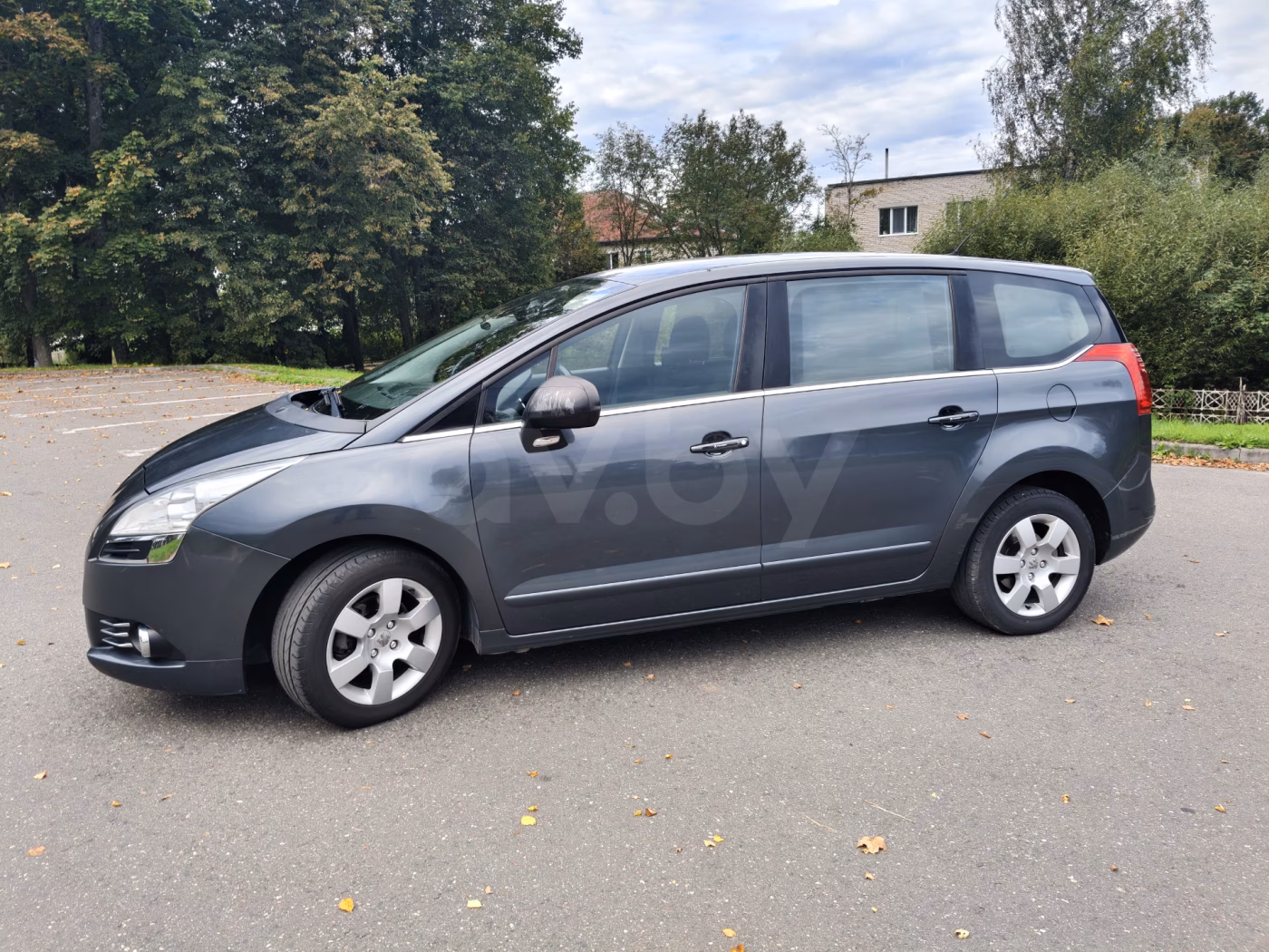 Peugeot 5008 фото 3