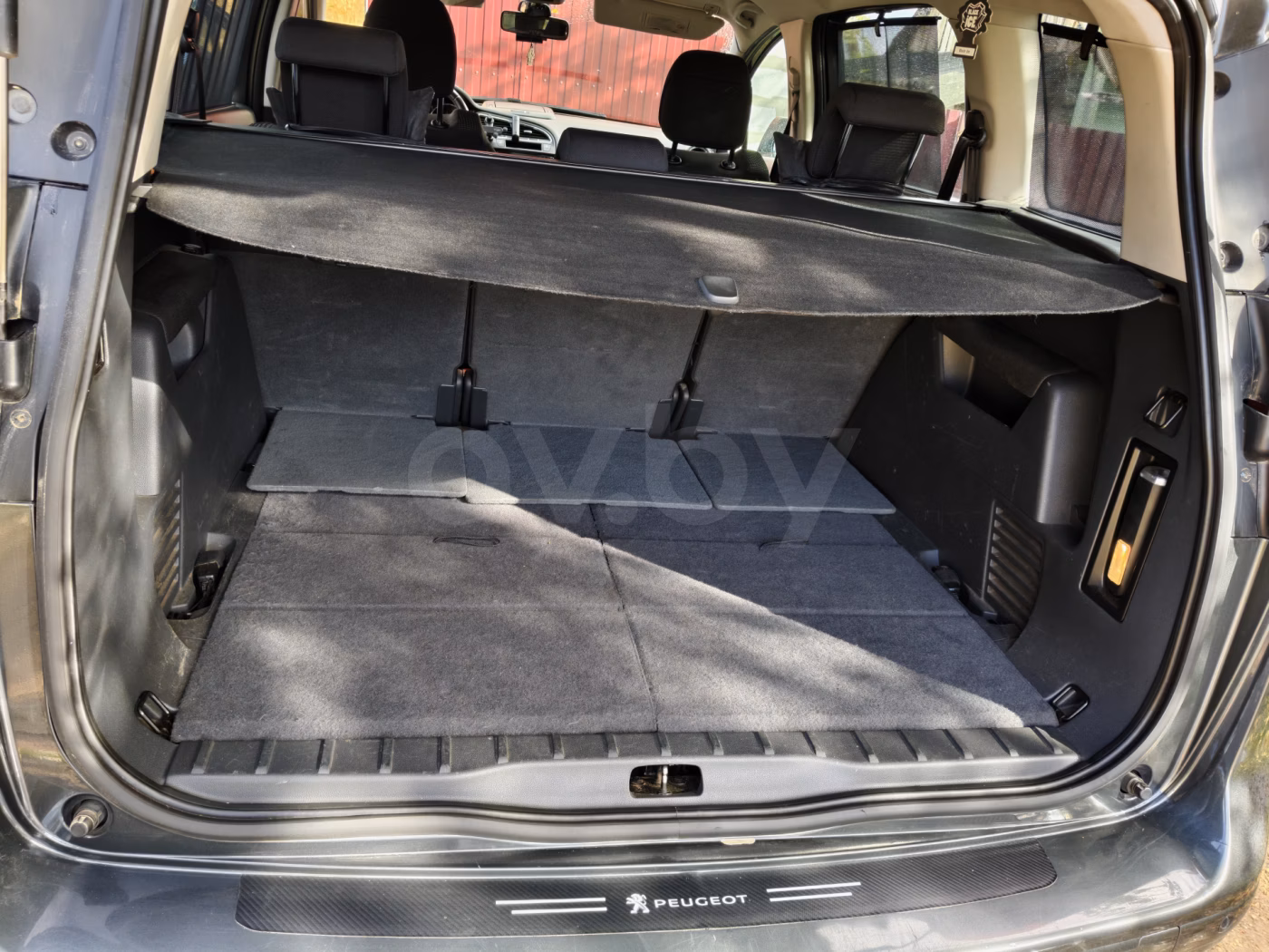 Peugeot 5008 фото 11