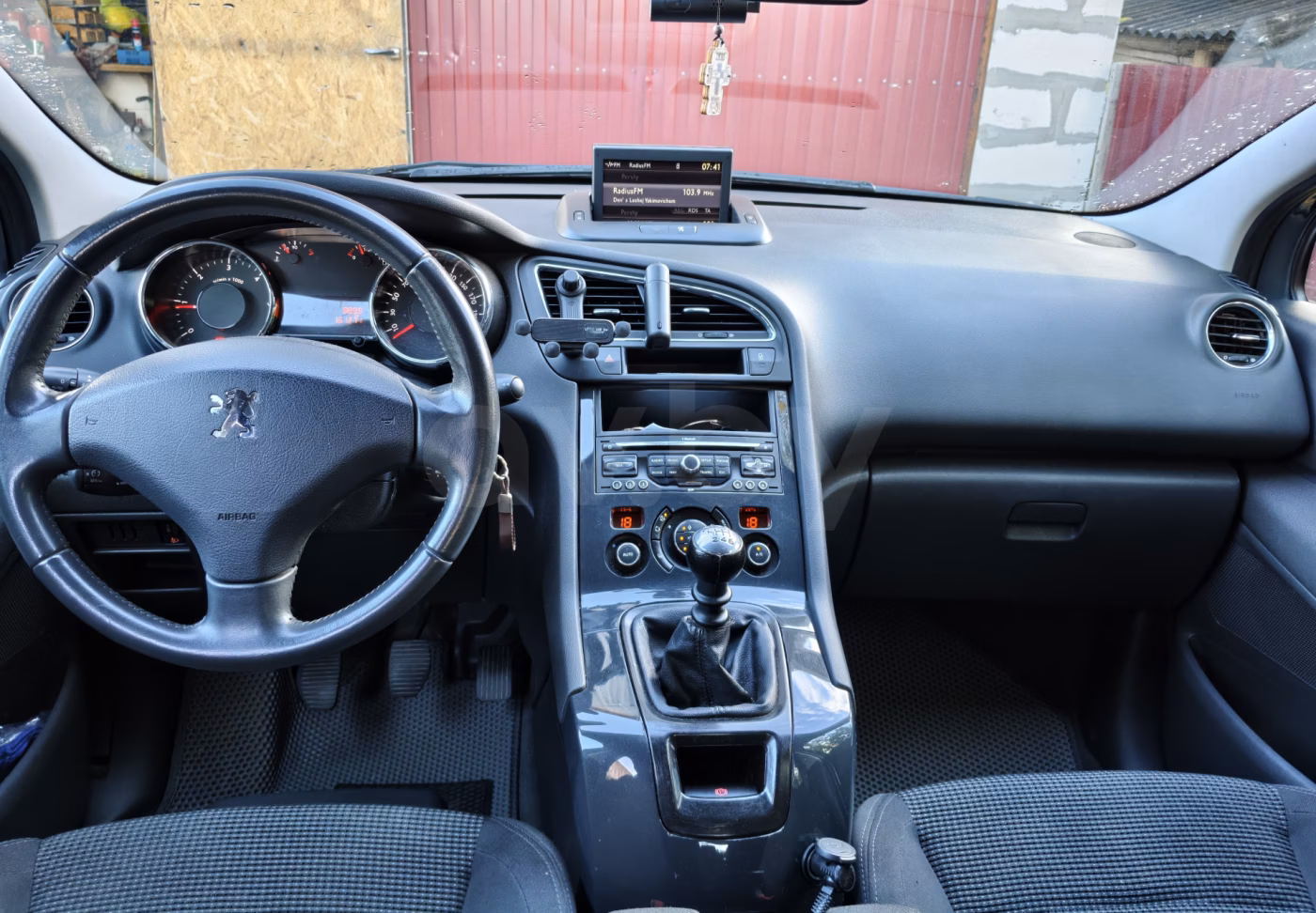 Peugeot 5008 фото 13