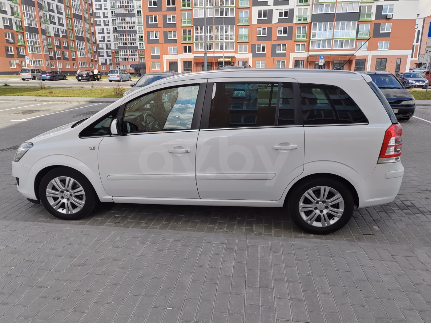 Opel Zafira фото 4