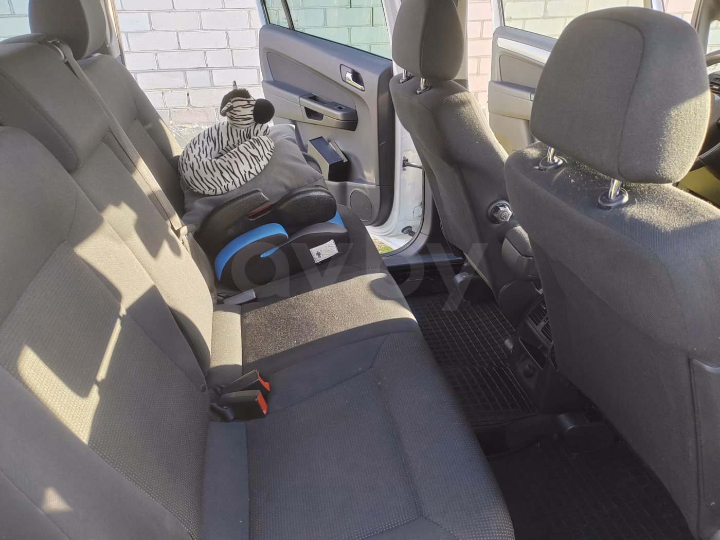 Opel Zafira фото 13