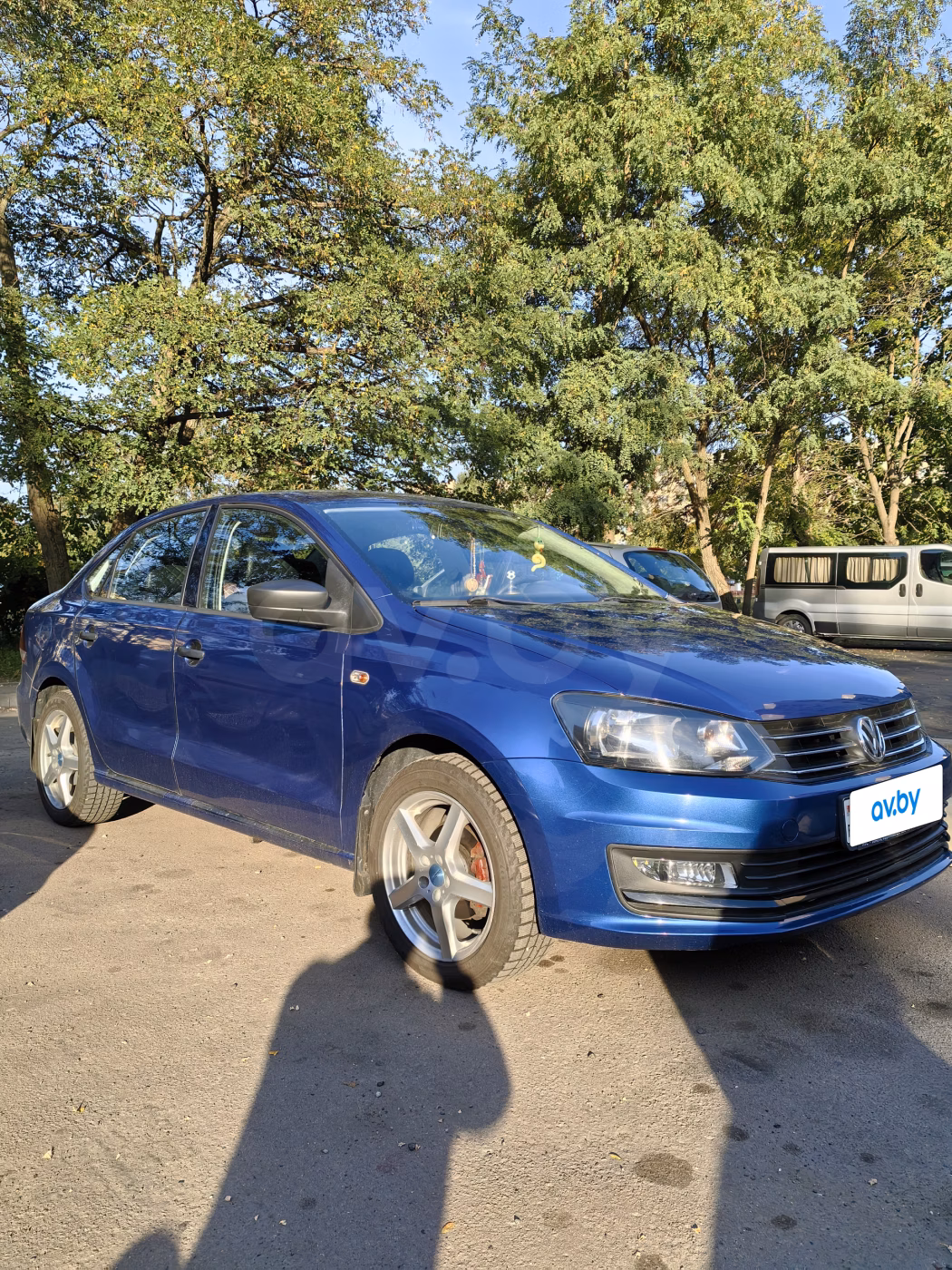 Volkswagen Polo Sedan фото 3