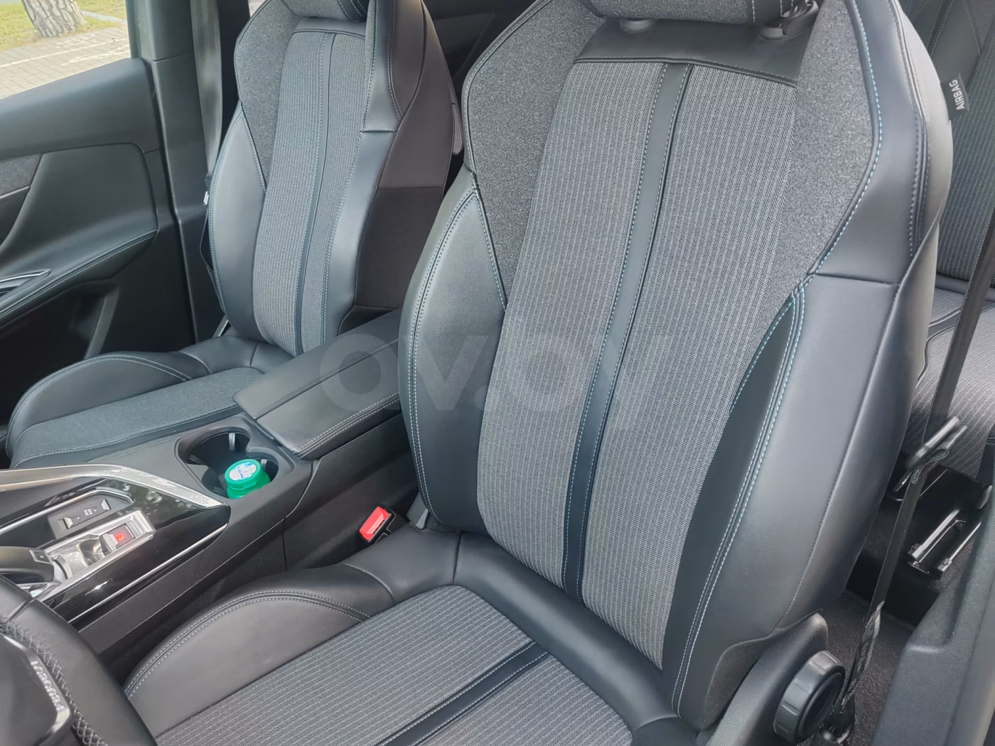 Peugeot 5008 фото 8