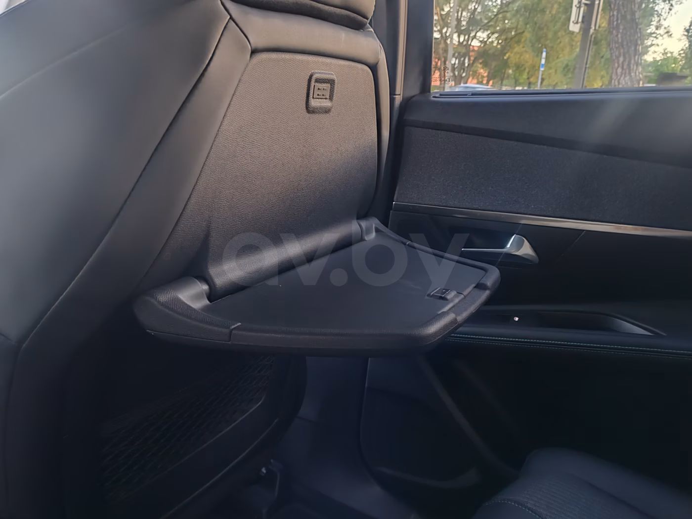 Peugeot 5008 фото 12