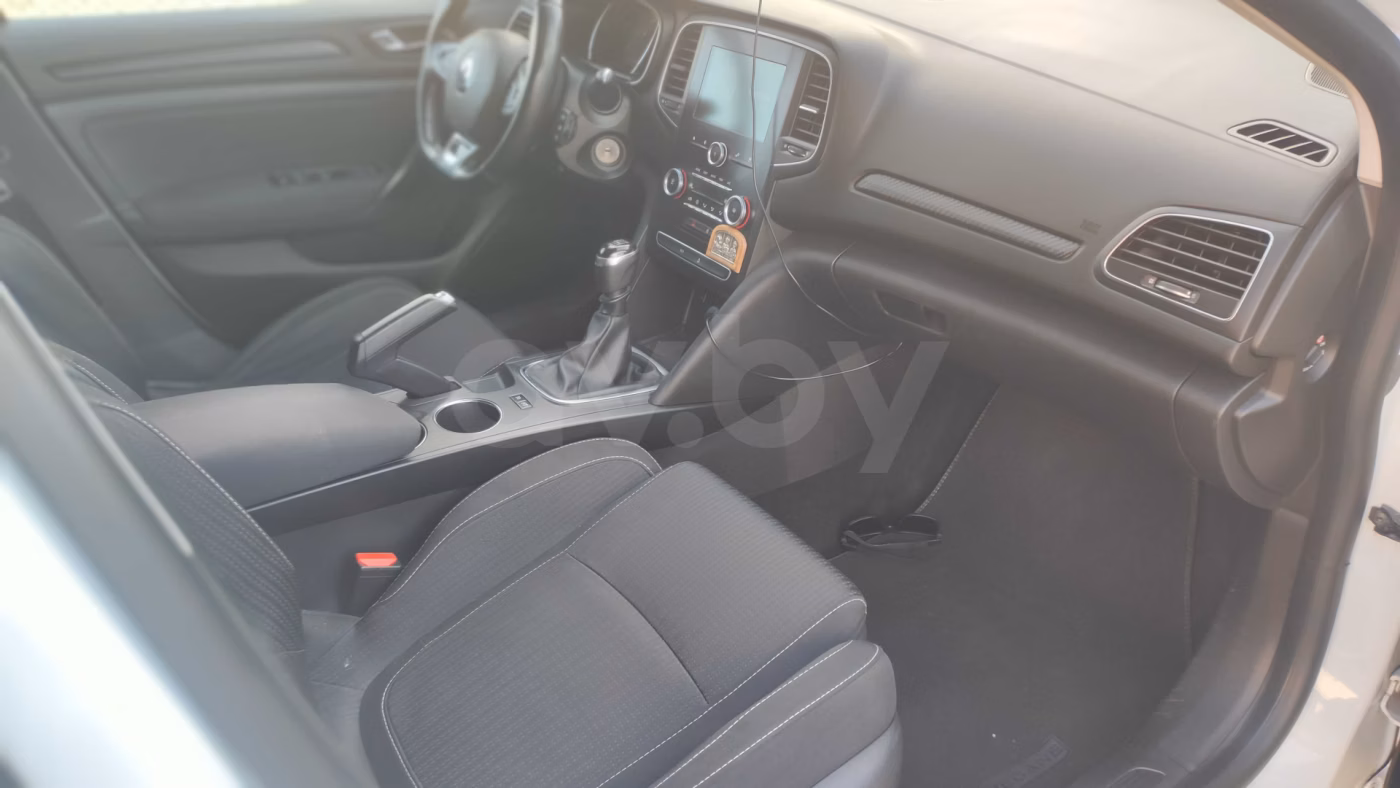 Renault Megane фото 13
