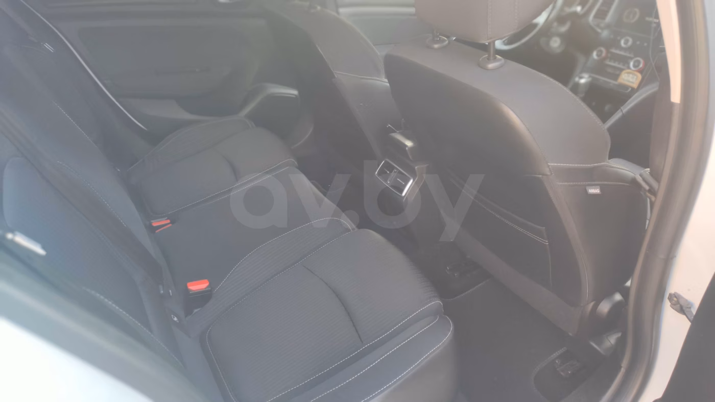Renault Megane фото 15