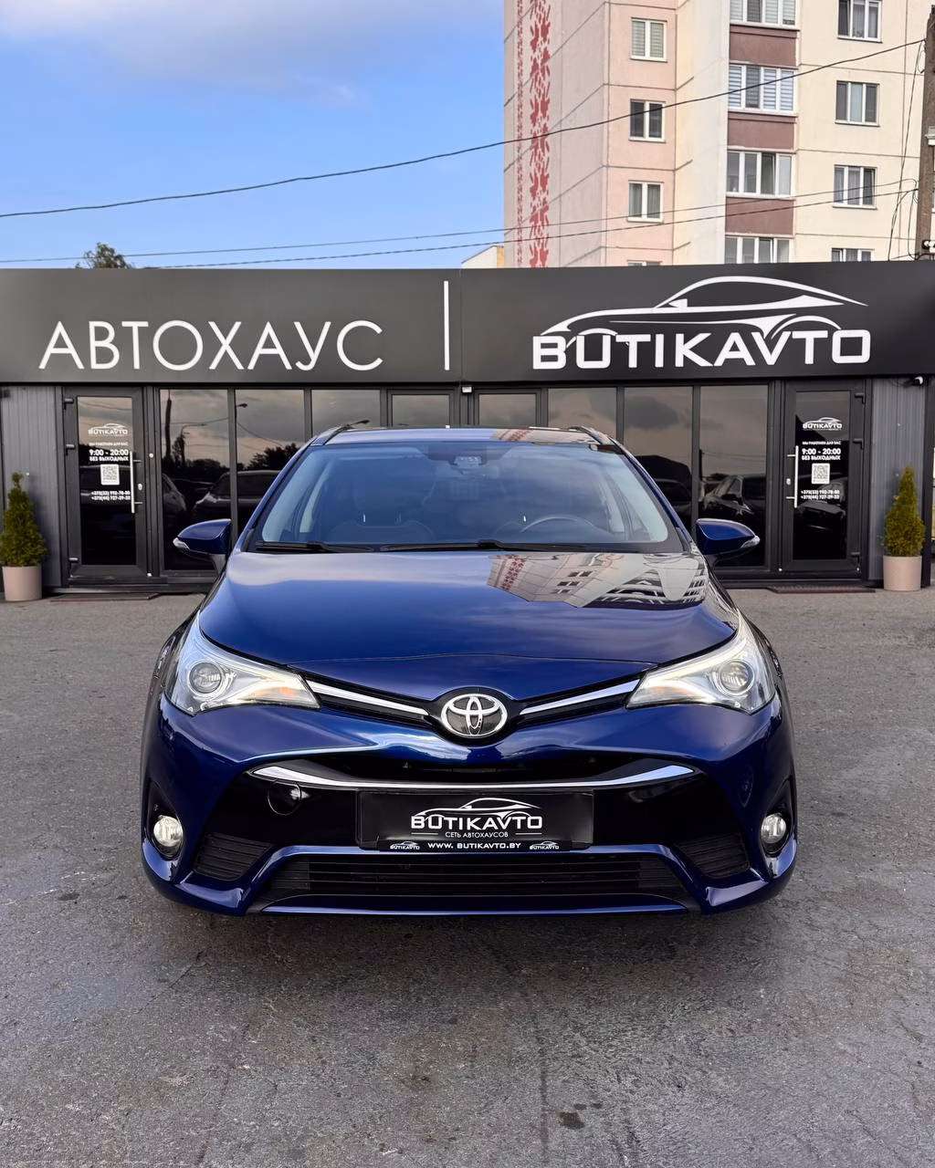 Toyota Avensis фото 2