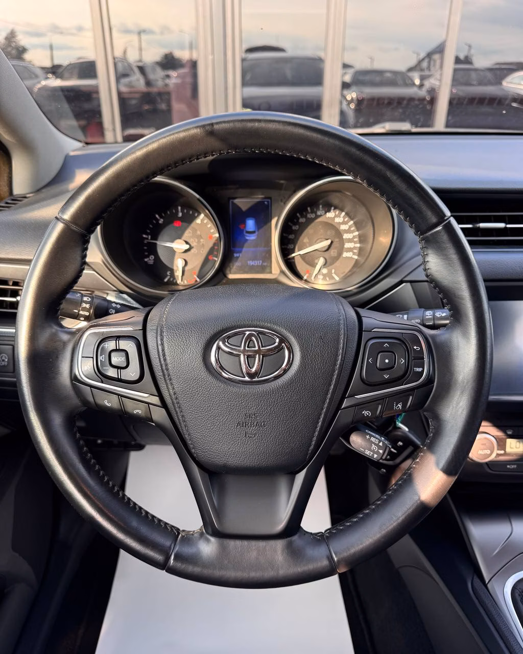 Toyota Avensis фото 15