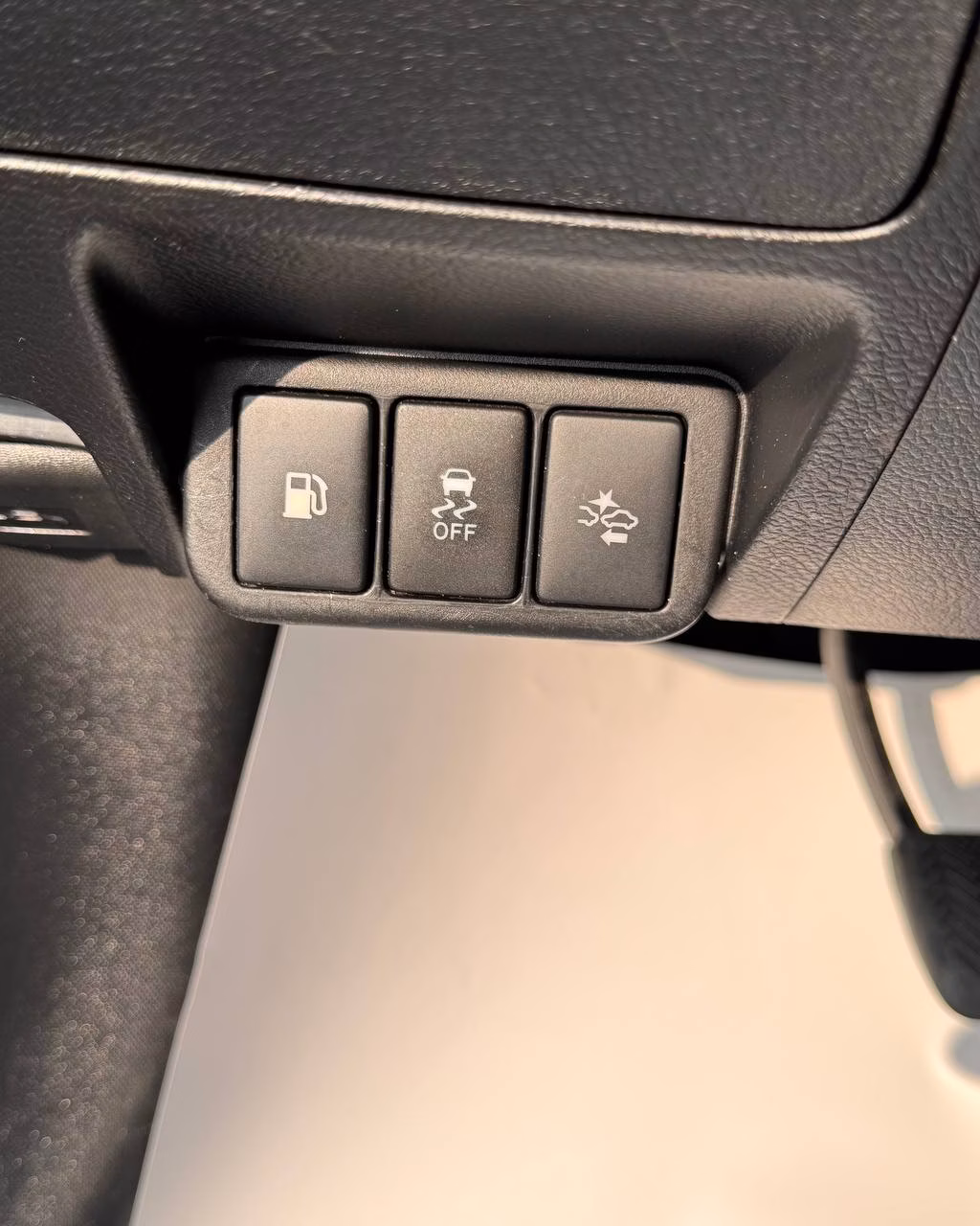 Toyota Avensis фото 19