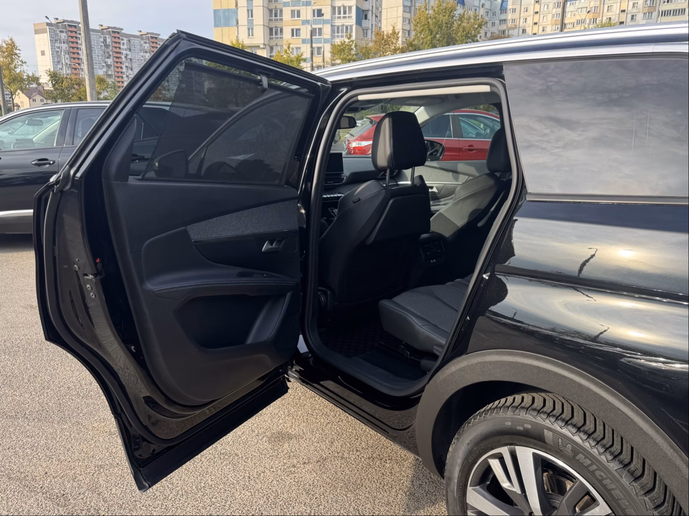 Peugeot 5008 фото 11
