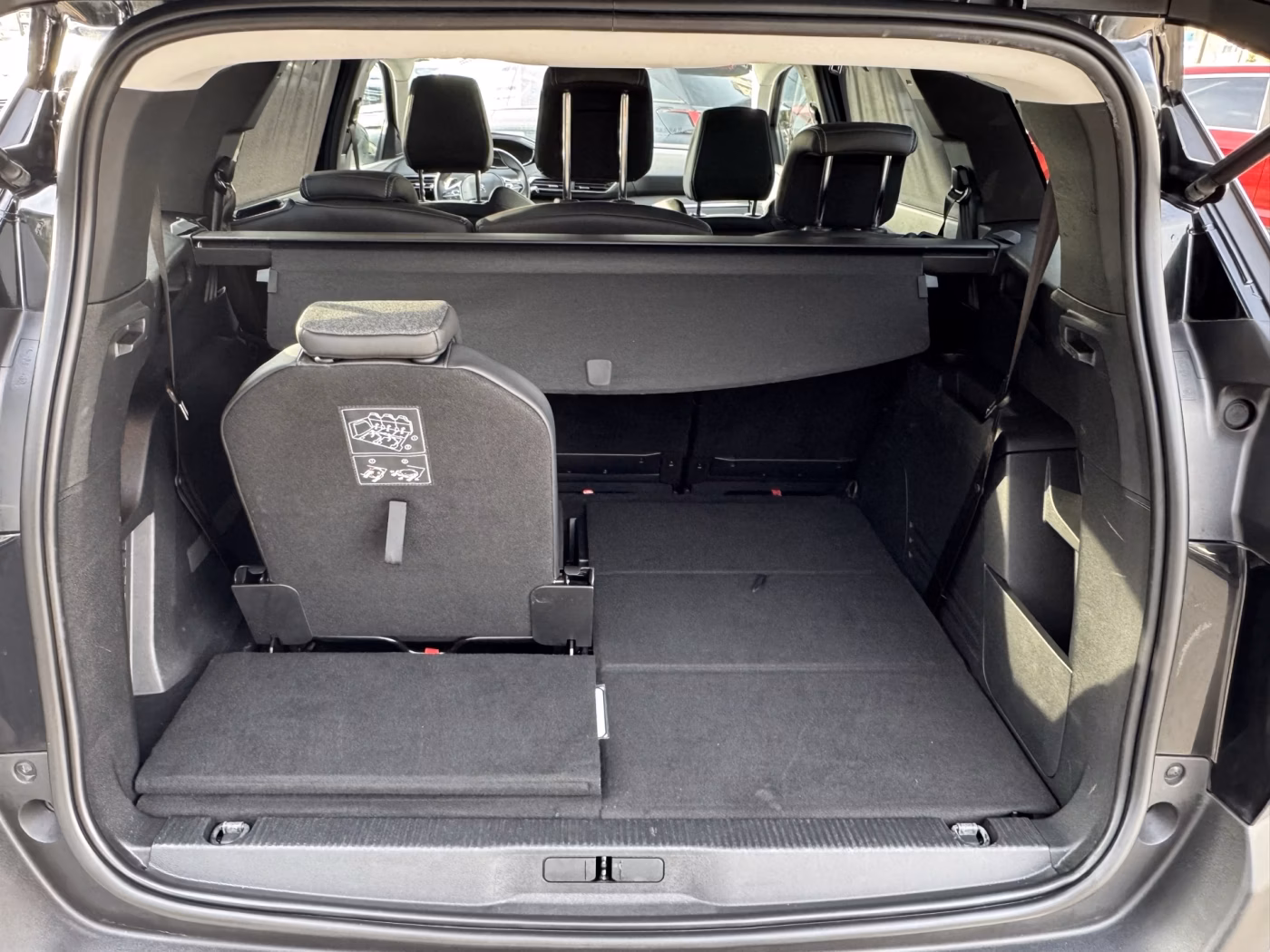 Peugeot 5008 фото 14