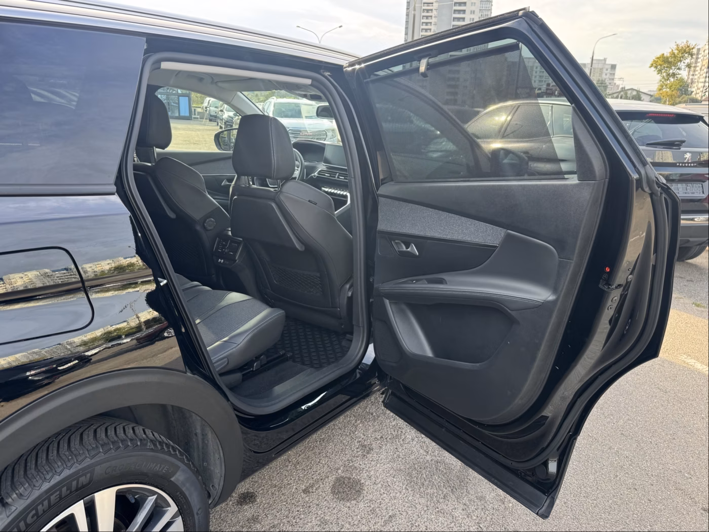 Peugeot 5008 фото 15