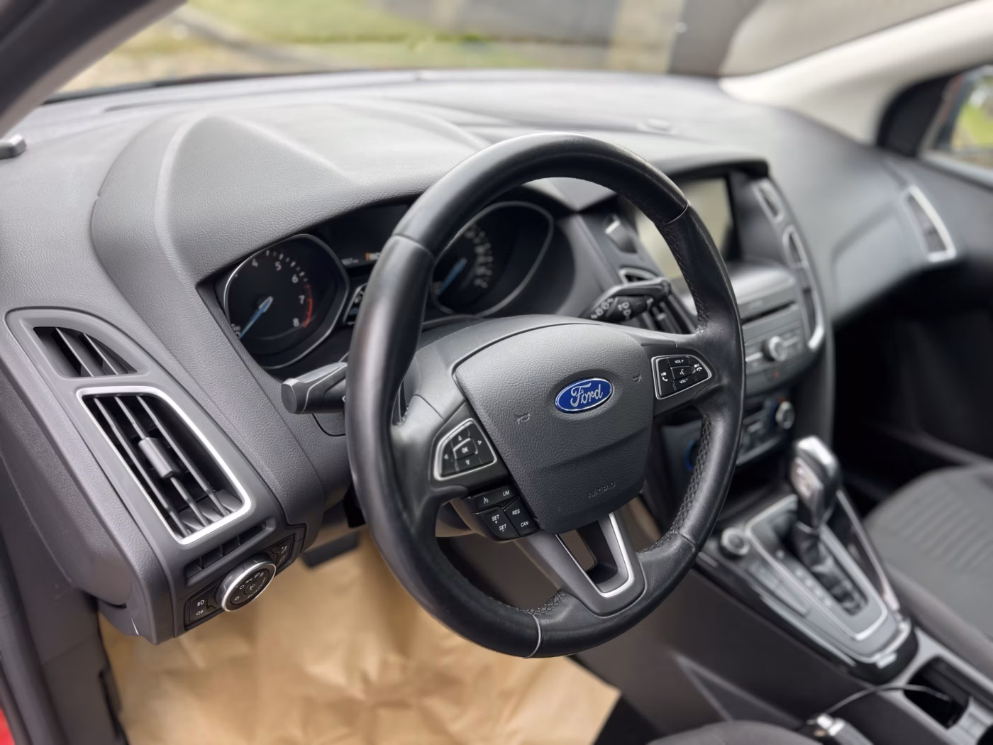 Ford Focus фото 11