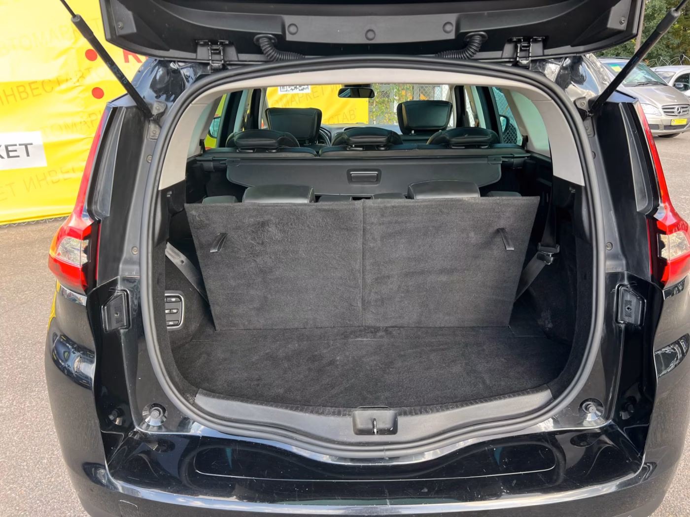 Renault Grand Scenic фото 9