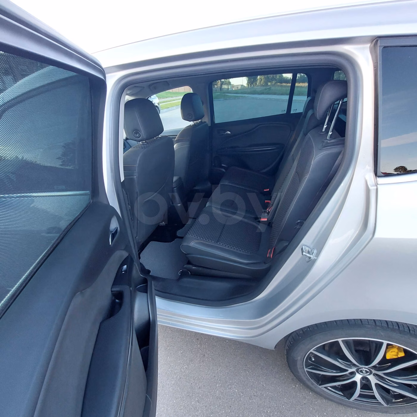 Opel Zafira фото 9